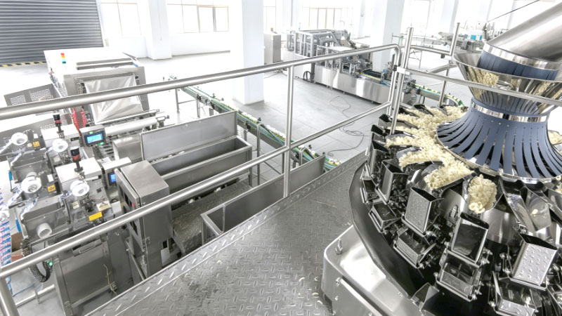Самый продаваемый продукт: линия по производству и упаковке лапши быстрого приготовления в стаканчики.
   